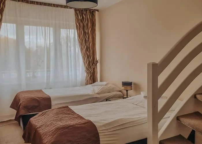 Hotelowe Azyl Han/Misafirhane Kąty Wrocławskie