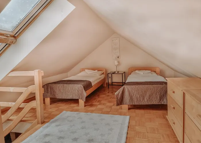 Han/Misafirhane Hotelowe Azyl Kąty Wrocławskie