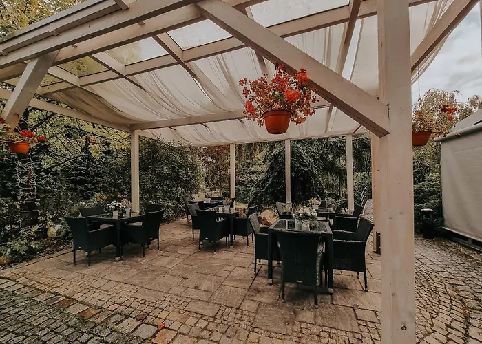 Hotelowe Azyl Han/Misafirhane Kąty Wrocławskie